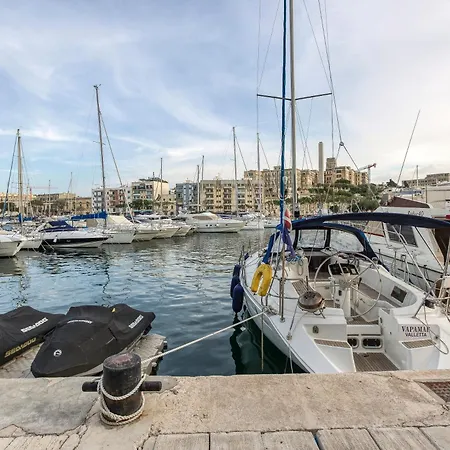 Elegant, Spacious Lux With Mesmerising Views By 360 Estates Apartman *