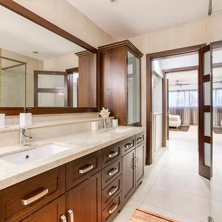 Elegant, Spacious Lux With Mesmerising Views By 360 Estates Διαμέρισμα