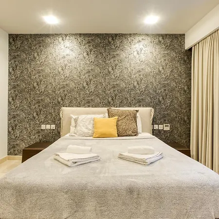 Elegant, Spacious Lux With Mesmerising Views By 360 Estates *