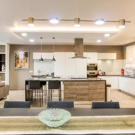 Apartman Elegant, Spacious Lux With Mesmerising Views By 360 Estates