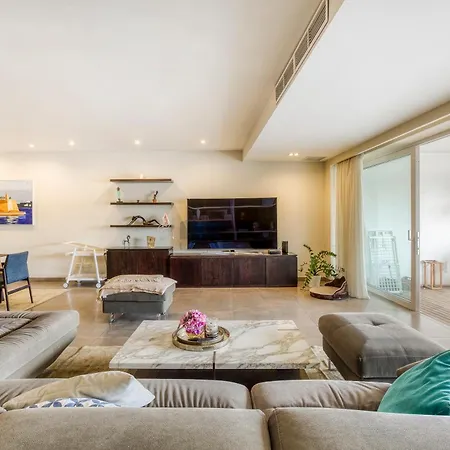 Elegant, Spacious Lux With Mesmerising Views By 360 Estates * Ta Xbiex