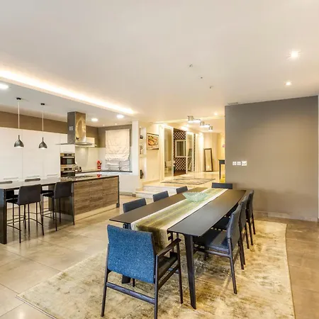 Elegant, Spacious Lux With Mesmerising Views By 360 Estates Apartman *