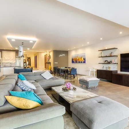 Elegant, Spacious Lux With Mesmerising Views By 360 Estates Διαμέρισμα